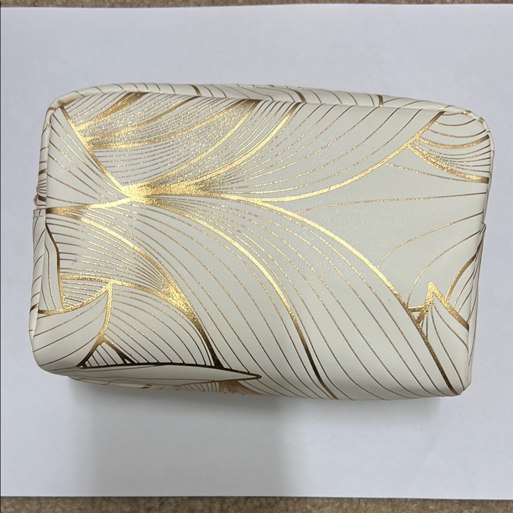 ESTÉE LAUDE Elegant Gold and Cream cosmetic Bag